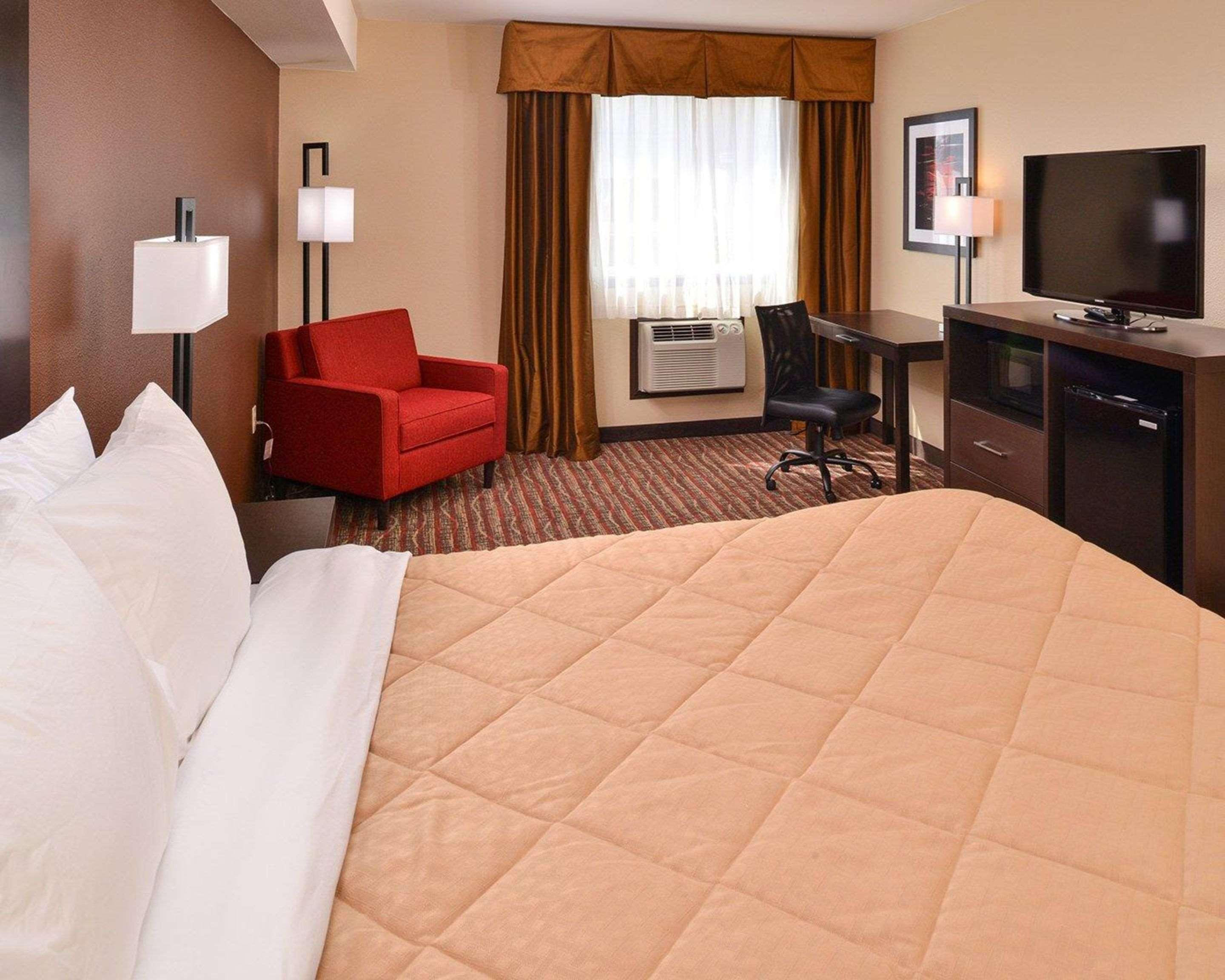 Quality Inn & Suites Tacoma - Seattle Extérieur photo